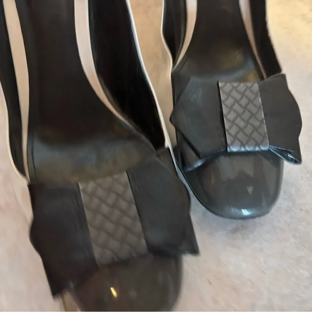 Bottega Veneta dress shoes pumps colorblock heels baby doll logo bow design